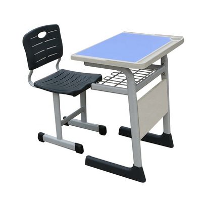 Justierbares Klassenzimmer sitzt elektrostatischen Stahlschulmöbeln vor